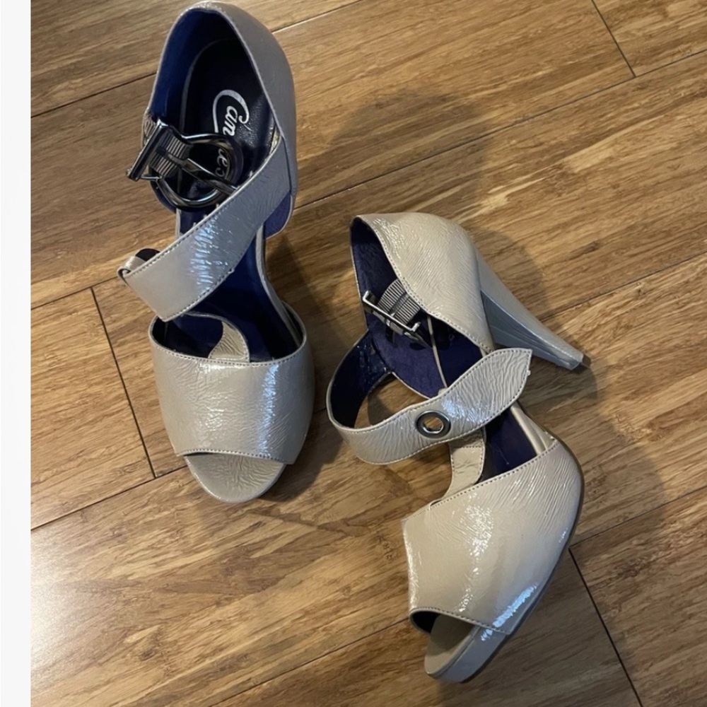 Candie's Elegant Cream Heels with Buckle